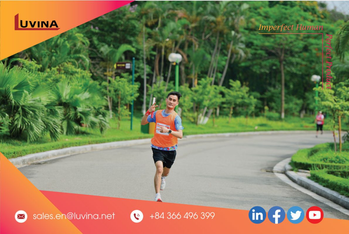 On May 28, 2022, more than 500 employees of Luvina Software participated in the 2022 company marathon held at Hoa Binh Park, Hanoi with a total distance of 13,8 km. The 5th episode of Luvina Marathon Champions Cup still remains in style as it attracted mass participation of Luvina-ers. 